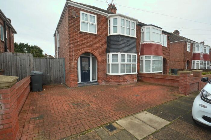 3 Bedroom Semi-Detached House To Rent In Southbrooke Avenue, Hartlepool, TS25