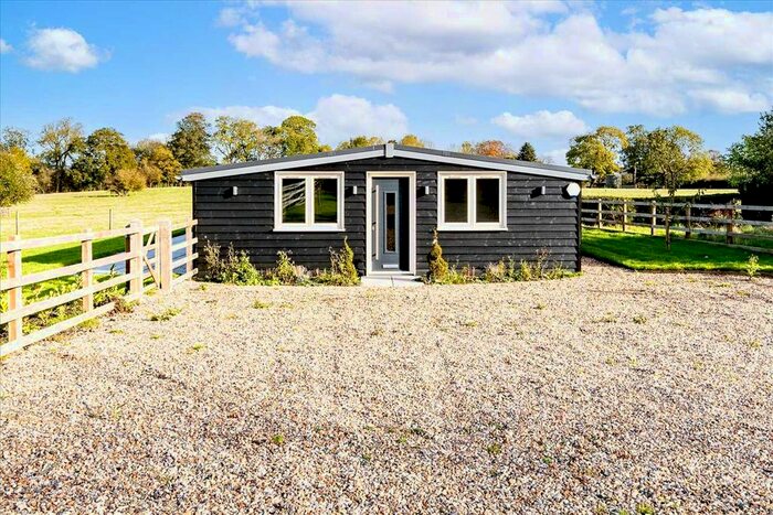 3 Bedroom Bungalow For Sale In Meadow View Barn, Higher Rads End, Eversholt, Milton Keynes MK17