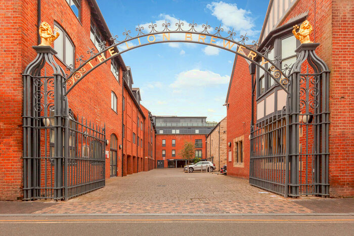 2 Bedroom Apartment To Rent In The Lion Brewery, Central Oxford, OX1