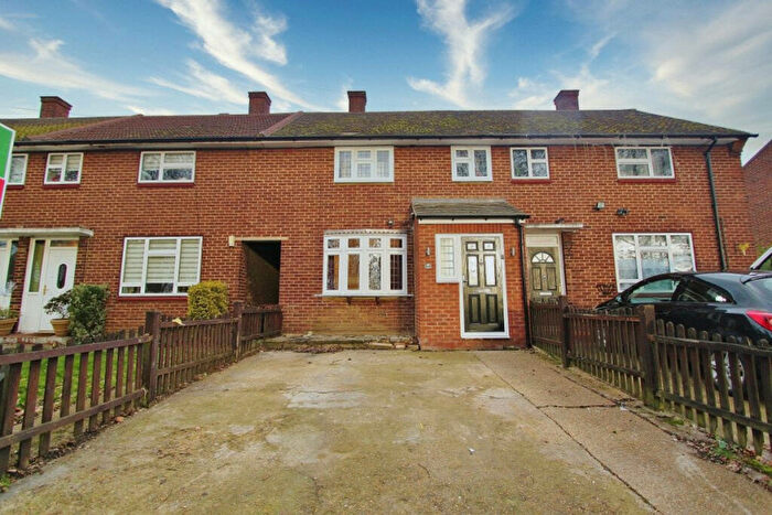 3 Bedroom Terraced House To Rent In Swindon Lane, Harold Hill, RM3