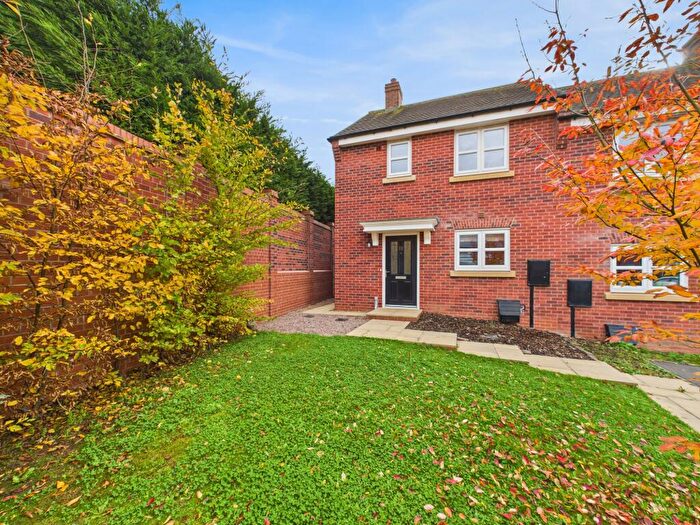 3 Bedroom Semi-Detached House For Sale In Mill Farm, Repton, DE65