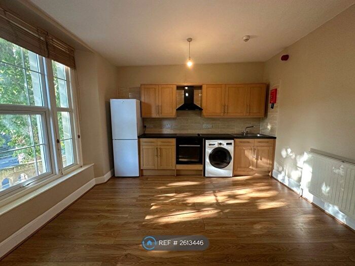 2 Bedroom Flat To Rent In Cheltenham Road, Bristol, BS6