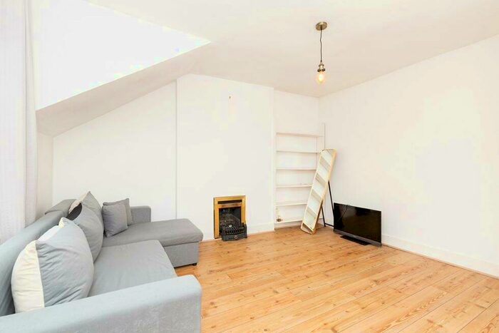 1 Bedroom Flat To Rent In Church Lane, Crouch End, N8
