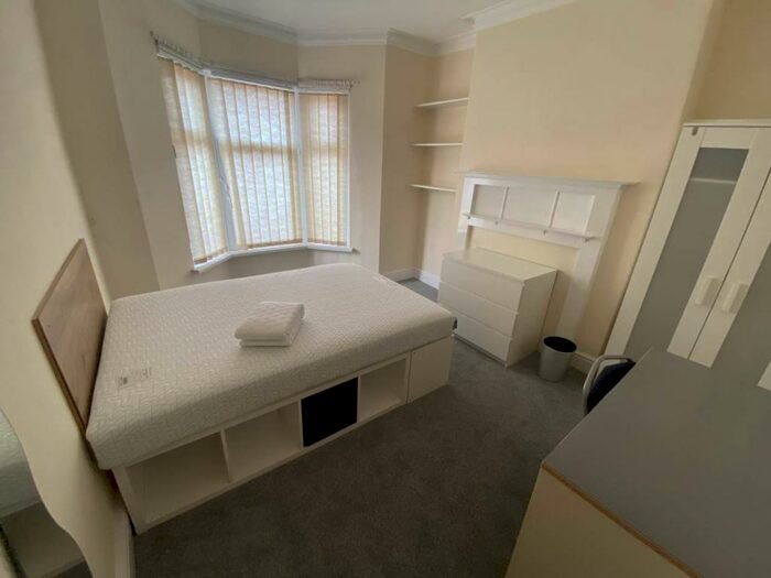 5 Bedroom House To Rent In North Road, Cathays, CF10