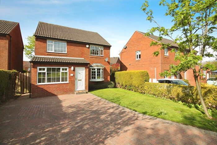 4 Bedroom Detached House For Sale In Penlands Walk, Leeds, LS15