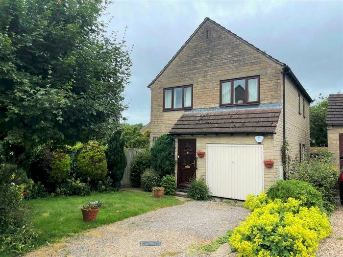 3 Bedroom Detached House For Sale In Jessop Drive, Northleach, Cheltenham, GL54