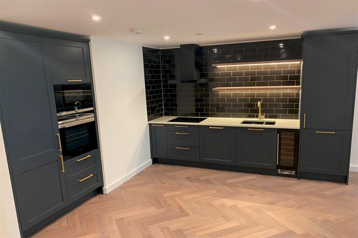 2 Bedroom Apartment To Rent In Cashmere Wharf, Gauging Square, E1W