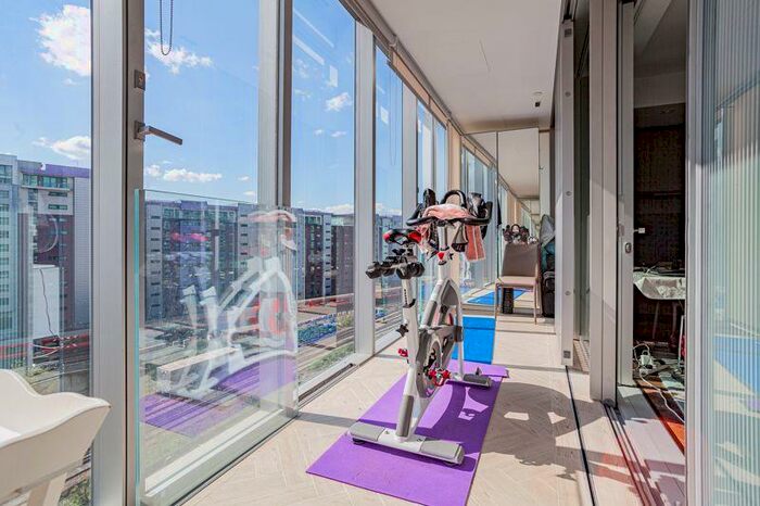 1 Bedroom Detached House To Rent In Circus Road West, London, SW11