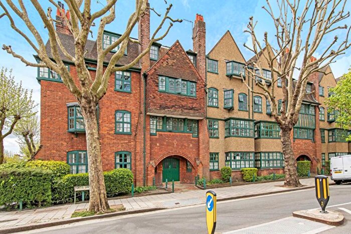 3 Bedroom Flat To Rent In Fortis Green Road, London, N10