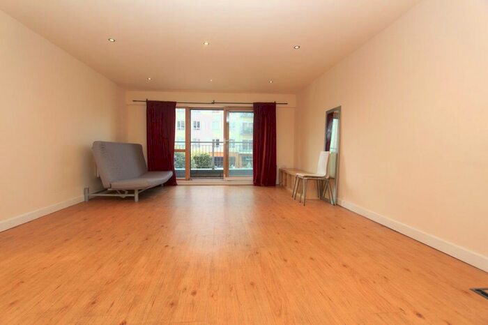 Studio To Rent In Pinnacle House, Heritage Avenue, London, NW9