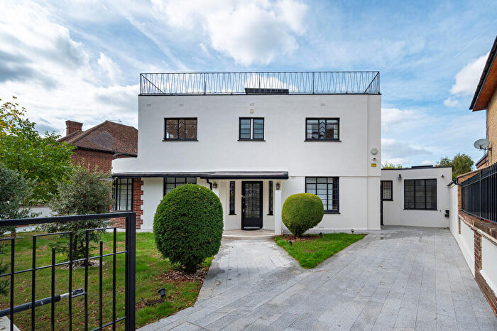 5 Bedroom House For Sale In Dorchester Drive, Herne Hill, London, SE24