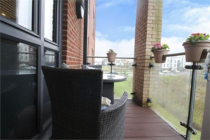 2 Bedroom Apartment To Rent In Eniac View, Atlas Way, Oakgrove, Milton Keynes, MK10