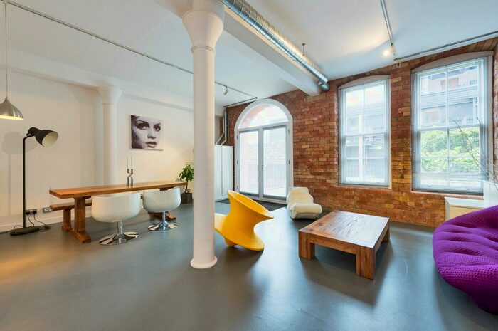 2 Bedroom Flat To Rent In The Jam Factory, Green Walk SE1