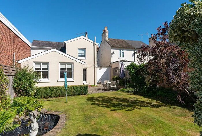 3 Bedroom Detached House For Sale In Tunbridge Wells, Kent, TN2