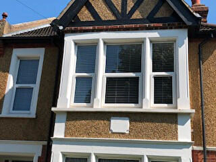 2 Bedroom Flat To Rent In Finchley Road, Westcliff-on-Sea, Essex, SS0