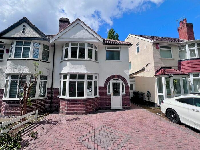 3 Bedroom Semi-Detached House To Rent In Dewsbury Grove, Perry Barr, Birmingham, B42