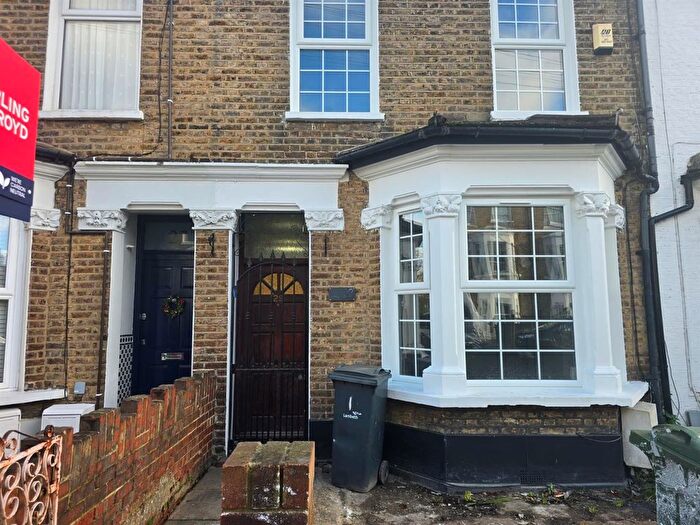 4 Bedroom Terraced House To Rent In Colmer Road, London, SW16