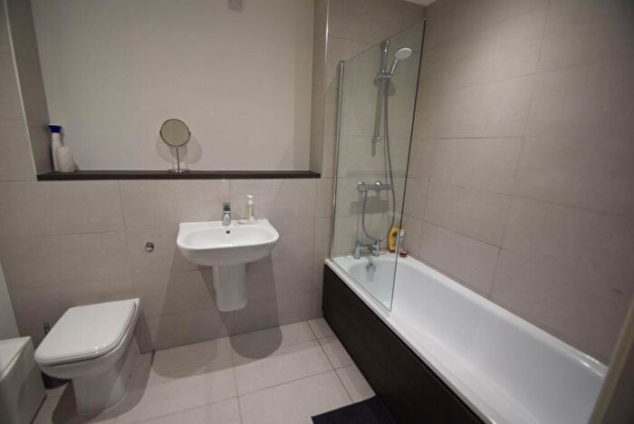 2 Bedroom Apartment To Rent In Downtown, Woden Street, Salford, M5