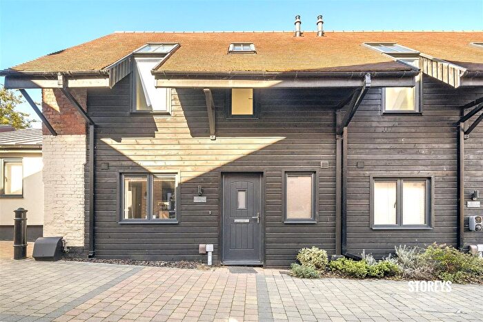 2 Bedroom Property To Rent In Denmark Place, Tring, HP23