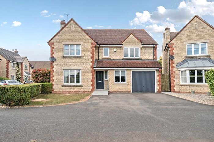 4 Bedroom Detached House For Sale In Farm Piece, Stanford In The Vale, SN7