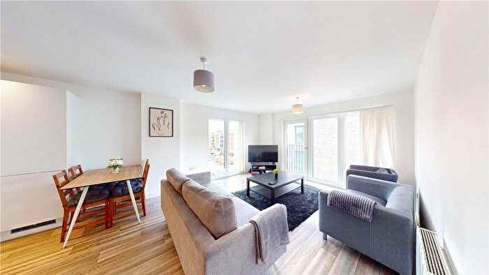 2 Bedroom Apartment To Rent In Lexington Gardens, Birmingham, B15