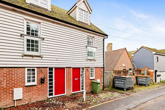 3 Bedroom Town House To Rent In Dental Street, Hythe, CT21