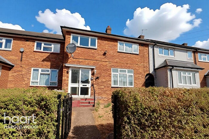 3 Bedroom Terraced House For Sale In Fairford Close, Romford, RM3