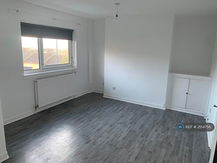 2 Bedroom Flat To Rent In Castlemilk Drive, Glasgow, G45