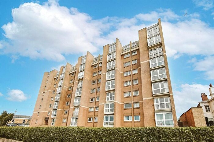 2 Bedroom Apartment For Sale In Promenade, Southport, Merseyside, PR8