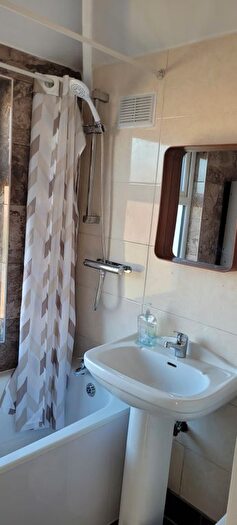 4 Bedroom Semi-Detached House To Rent In Yew Tree Road, Manchester, M14