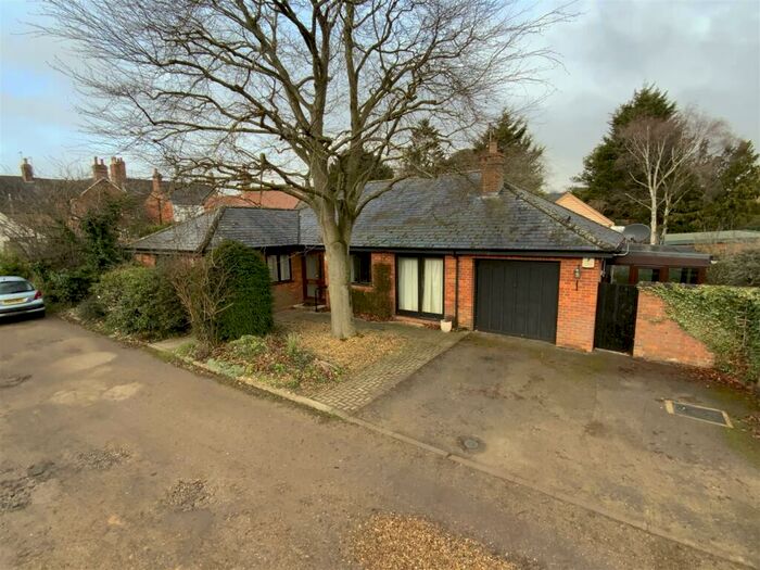 3 Bedroom Detached Bungalow To Rent In Wharf Lane, Old Stratford, Milton Keynes, MK19
