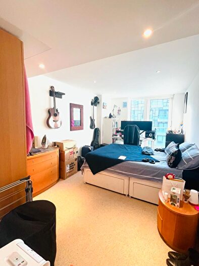 2 Bedroom Apartment To Rent In Ability Place, South Quay, Cross Harbour, Canary Wharf, London, E14
