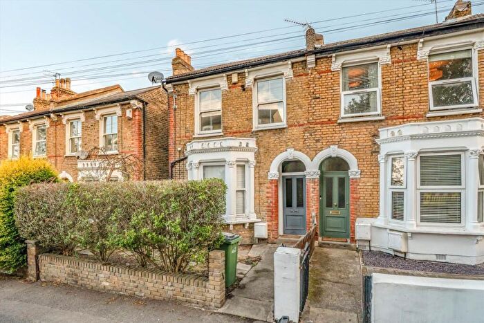 2 Bedroom Flat To Rent In Sundorne Road, Charlton, SE7