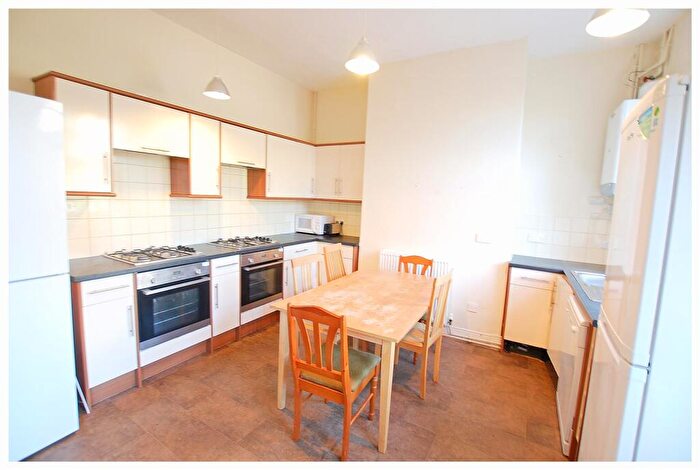 7 Bedroom Semi-Detached House To Rent In Beechill Road, Broomhill, S10