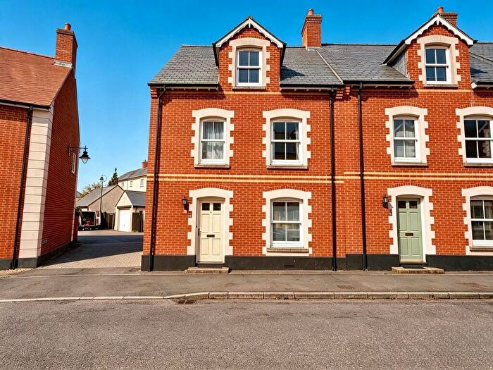4 Bedroom Town House To Rent In Masterson Street, Exeter, EX2