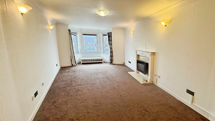 2 Bedroom Flat For Sale In Rosemary Road, Clacton-On-Sea, CO15