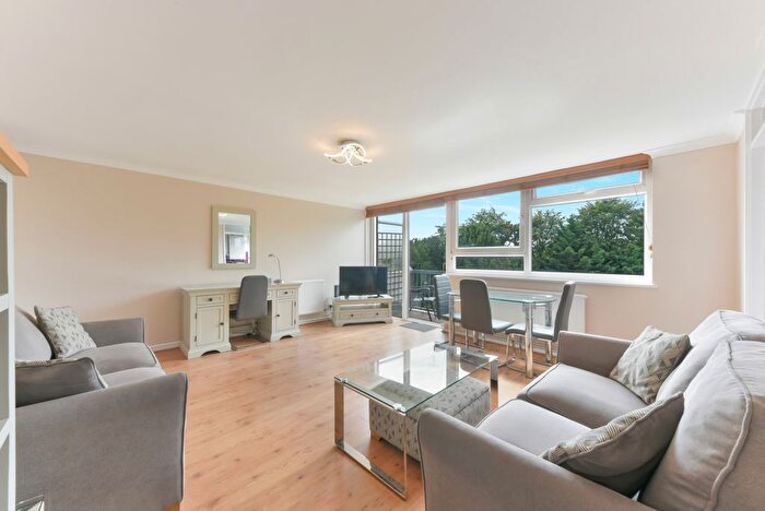 2 Bedroom Flat To Rent In Viewfield Road, Southfields, SW18