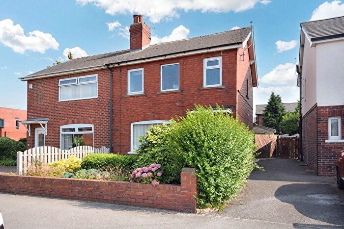 3 Bedroom Semi-Detached House For Sale In Brandy Carr Road, Kirkhamgate, Wakefield, West Yorkshire, WF2