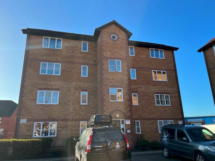 1 Bedroom Flat To Rent In Cameron Square, Mitcham CR4