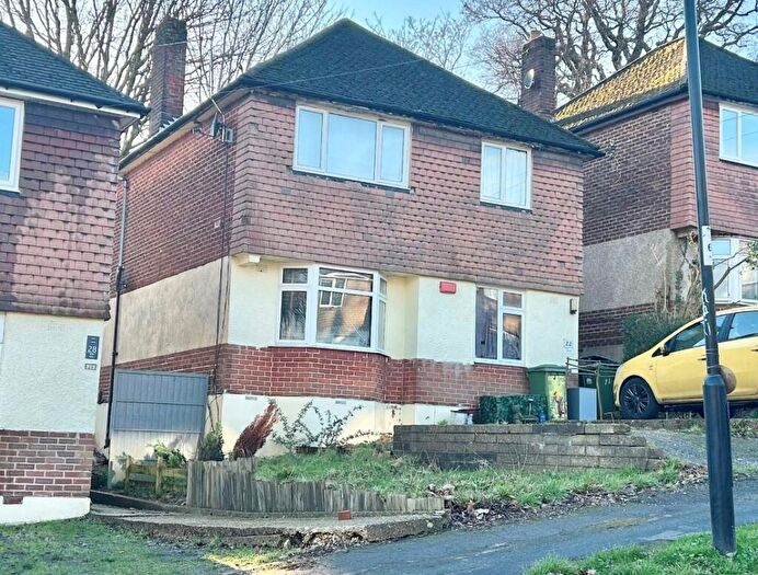 2 Bedroom Maisonette To Rent In Vale Drive, Southampton, SO18