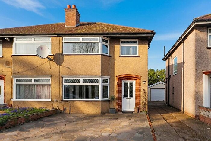 3 Bedroom Semi Detached House For Sale In Falling Lane, Yiewsley, West Drayton, UB7