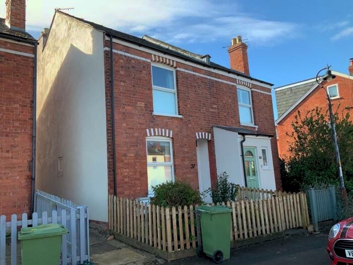 3 Bedroom House To Rent In Naunton Lane, Leckhampton, Cheltenham, GL53