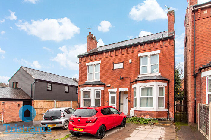 5 Bedroom Semi-Detached House To Rent In Radcliffe Mount, West Bridgford, NG2