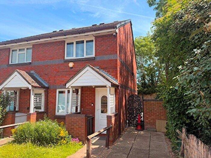 2 Bedroom End Of Terrace House For Sale In Matchless Drive, Shooters Hill, London, SE18