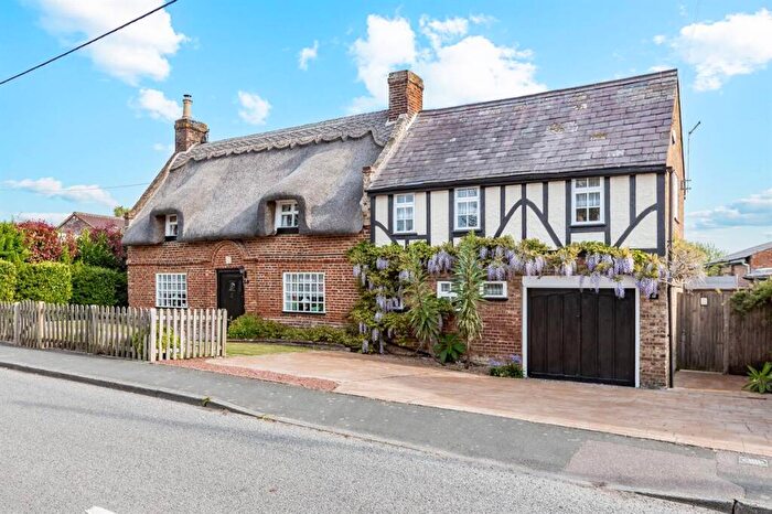 4 Bedroom Detached House For Sale In New Street, Canterbury, CT3