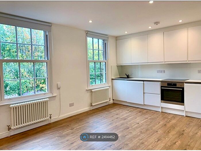 2 Bedroom Flat To Rent In Gibson Gardens, London, N16