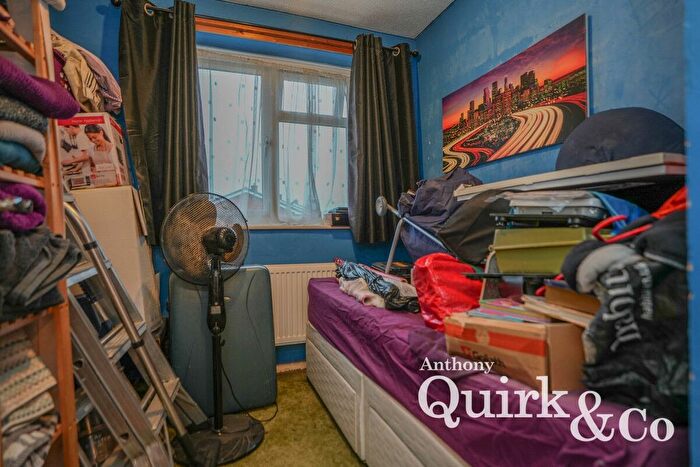 3 Bedroom End Of Terrace House For Sale In The Weald, Canvey Island, SS8