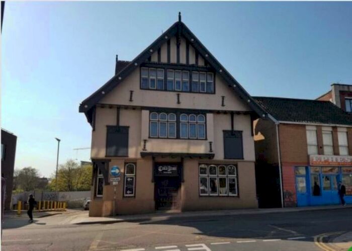 2 Bedroom Flat To Rent In Tudor Hall, Norwich, NR1