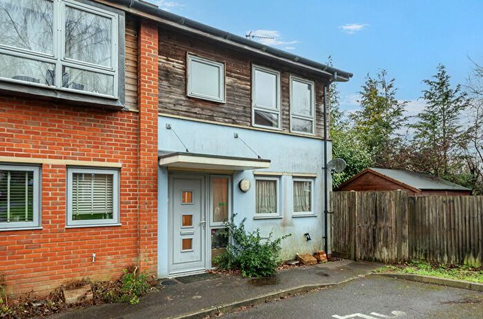 3 Bedroom Semi Detached House For Sale In Wesley Road, Kings Worthy, Winchester, Hampshire, SO23