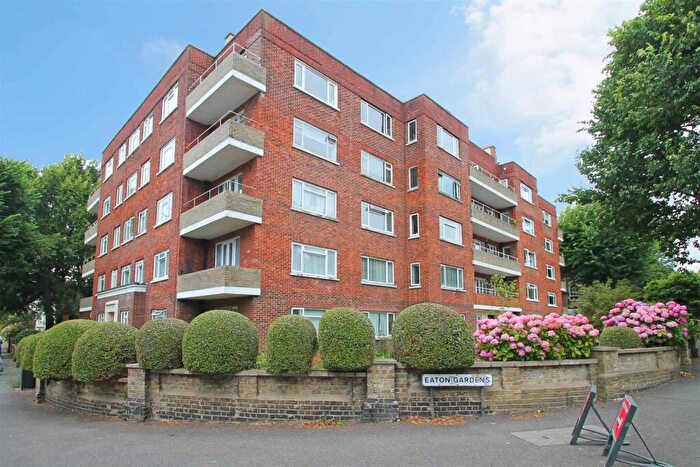 2 Bedroom Flat For Sale In Eaton Court, Eaton Gardens, Hove, BN3